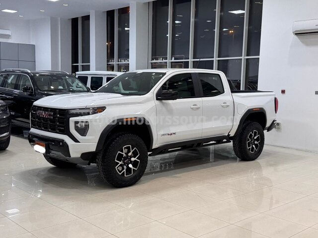 2024 GMC Canyon
