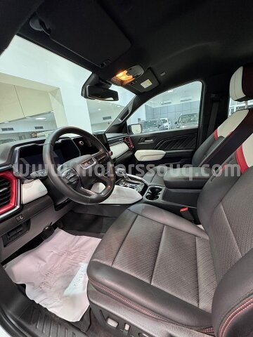 2024 GMC Canyon