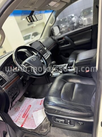 2017 Toyota Land Cruiser