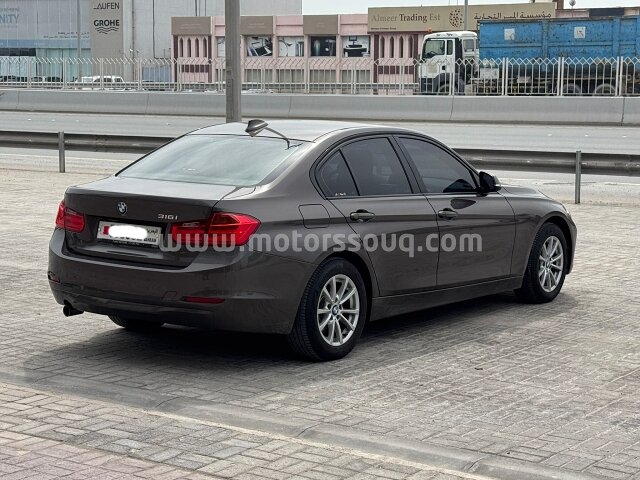 2015 بي إم دبليو الفئة الثالثة