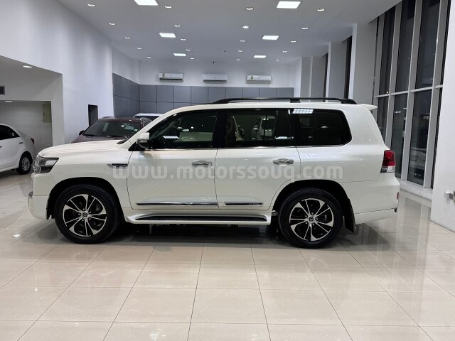 2021 Toyota Land Cruiser