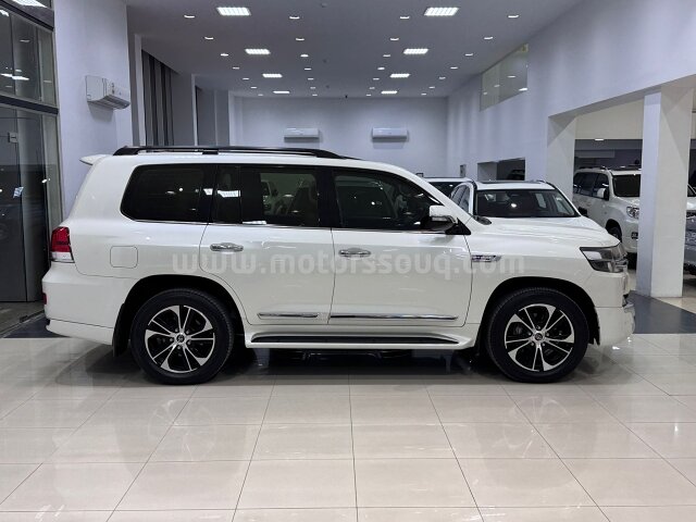2021 Toyota Land Cruiser
