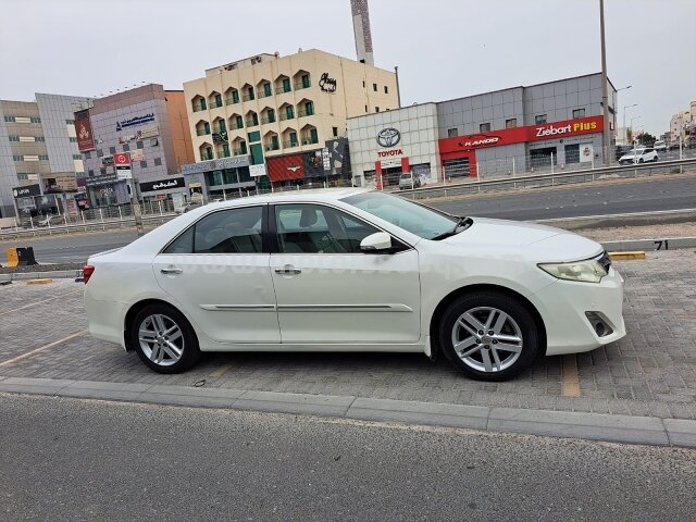 2015 تويوتا كامري