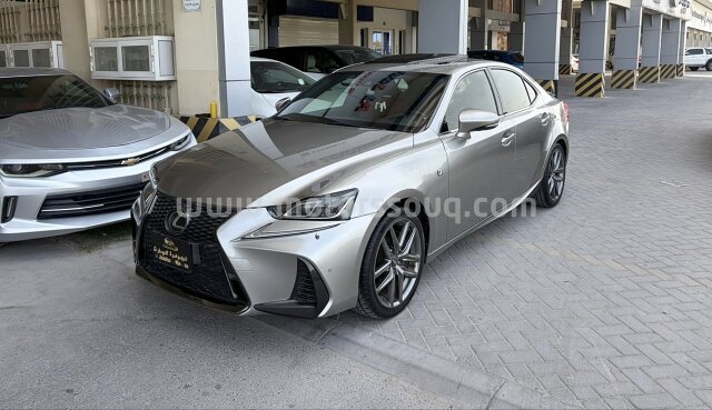 2017 Lexus IS