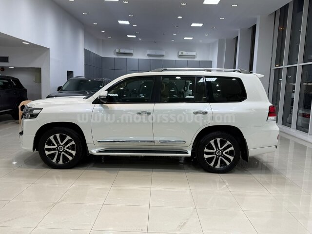 2019 Toyota Land Cruiser