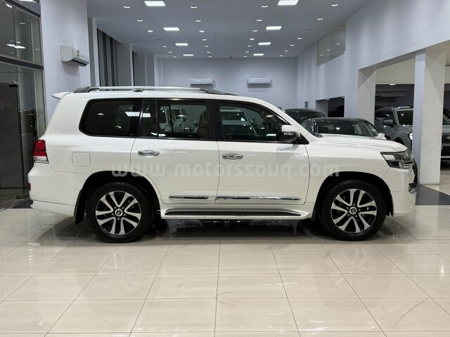 2019 Toyota Land Cruiser