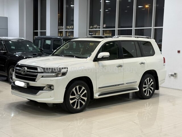 2019 Toyota Land Cruiser