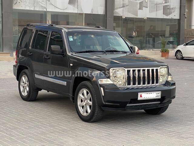 2010 جيب شيروكي