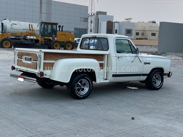 1985 دودج رام 1500