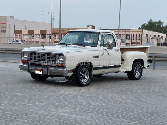 1985 دودج رام 1500