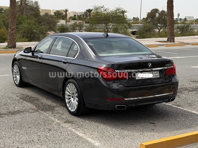 2013 بي إم دبليو الفئة السابعة