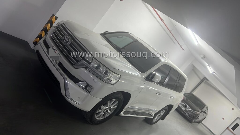 2017 Toyota Land Cruiser
