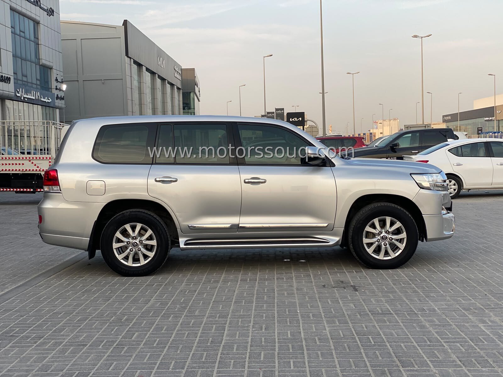 2016 Toyota Land Cruiser