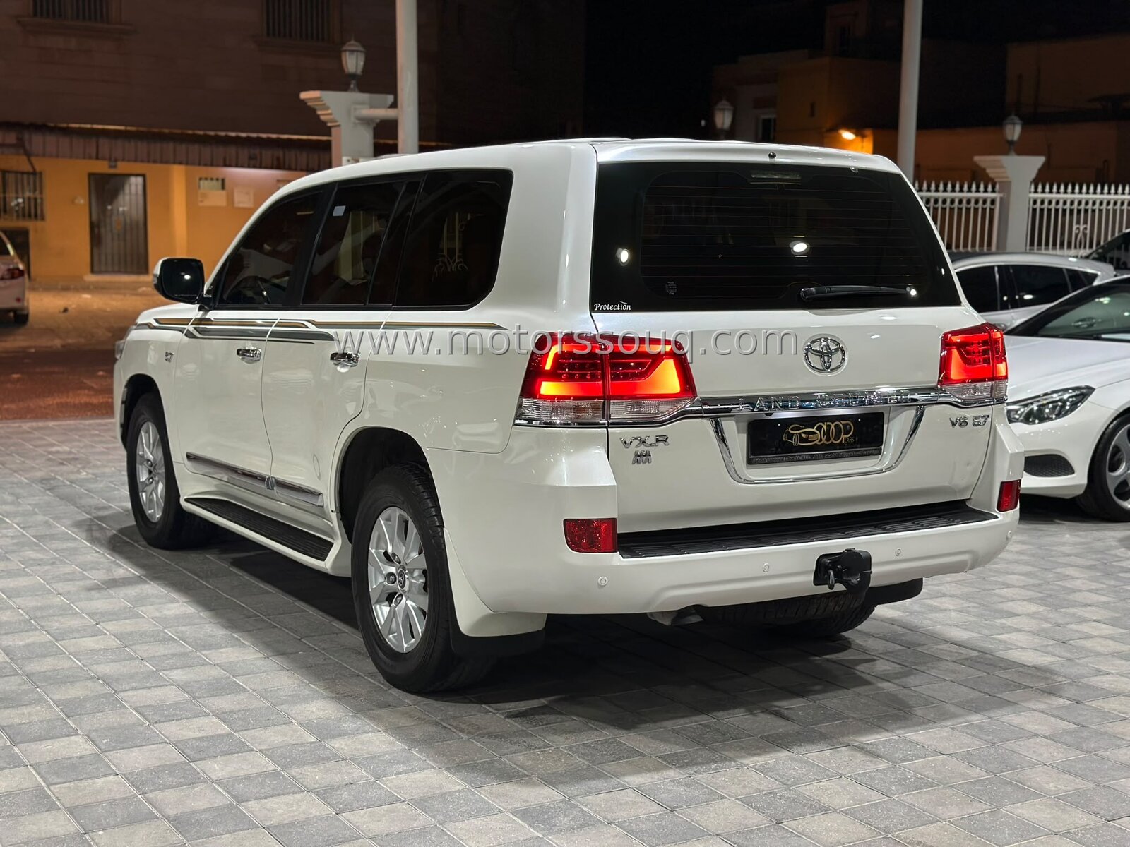 2018 Toyota Land Cruiser