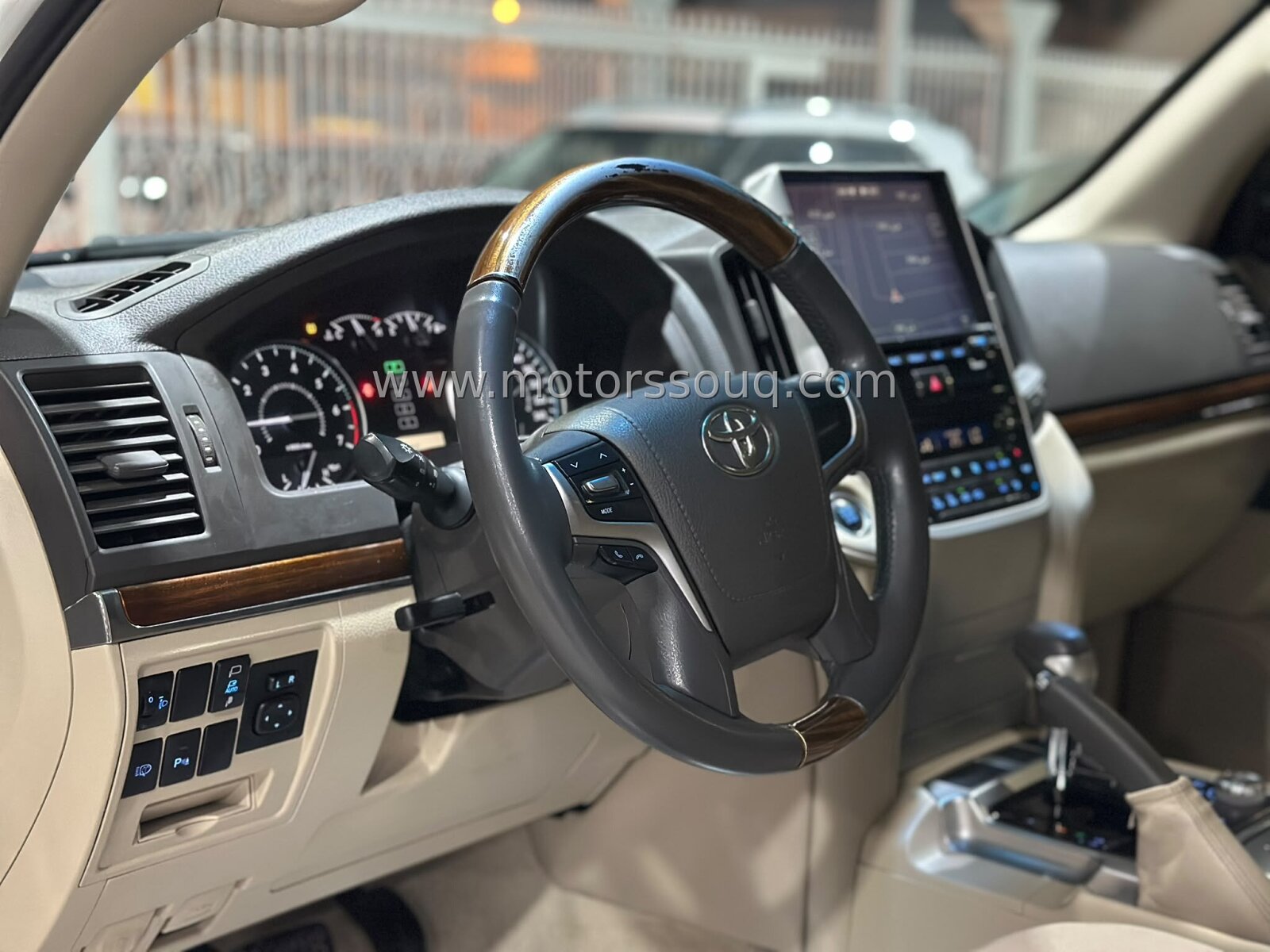 2018 Toyota Land Cruiser