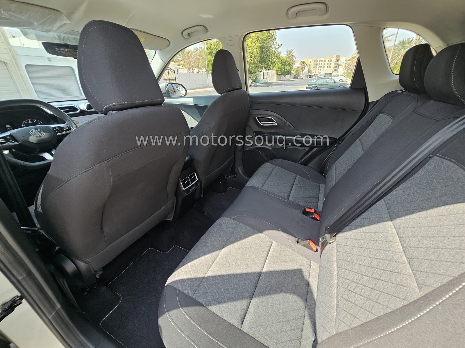 2025 MG ZS