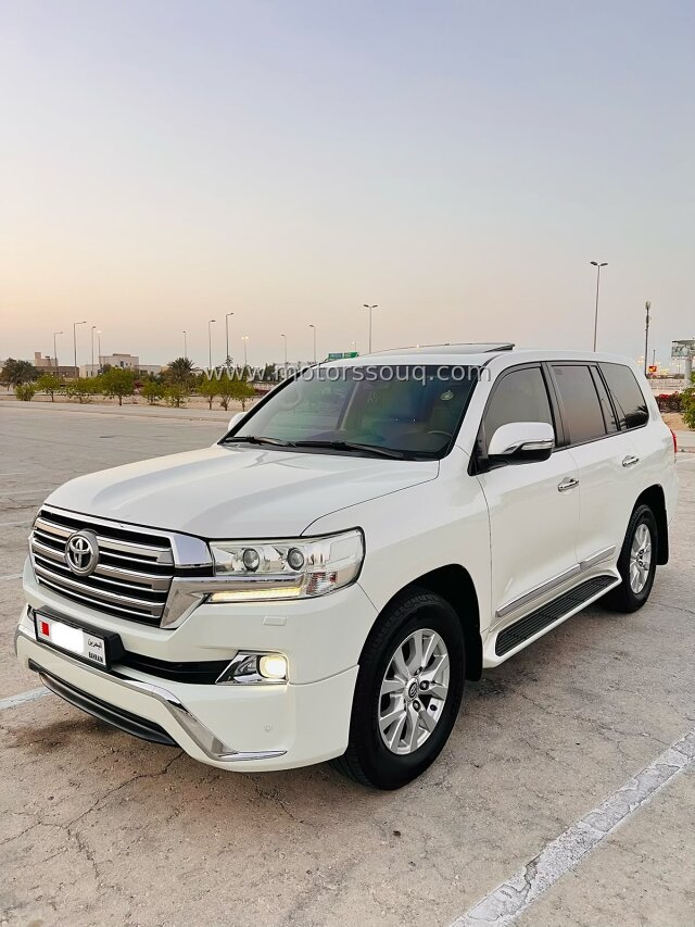 2017 Toyota Land Cruiser