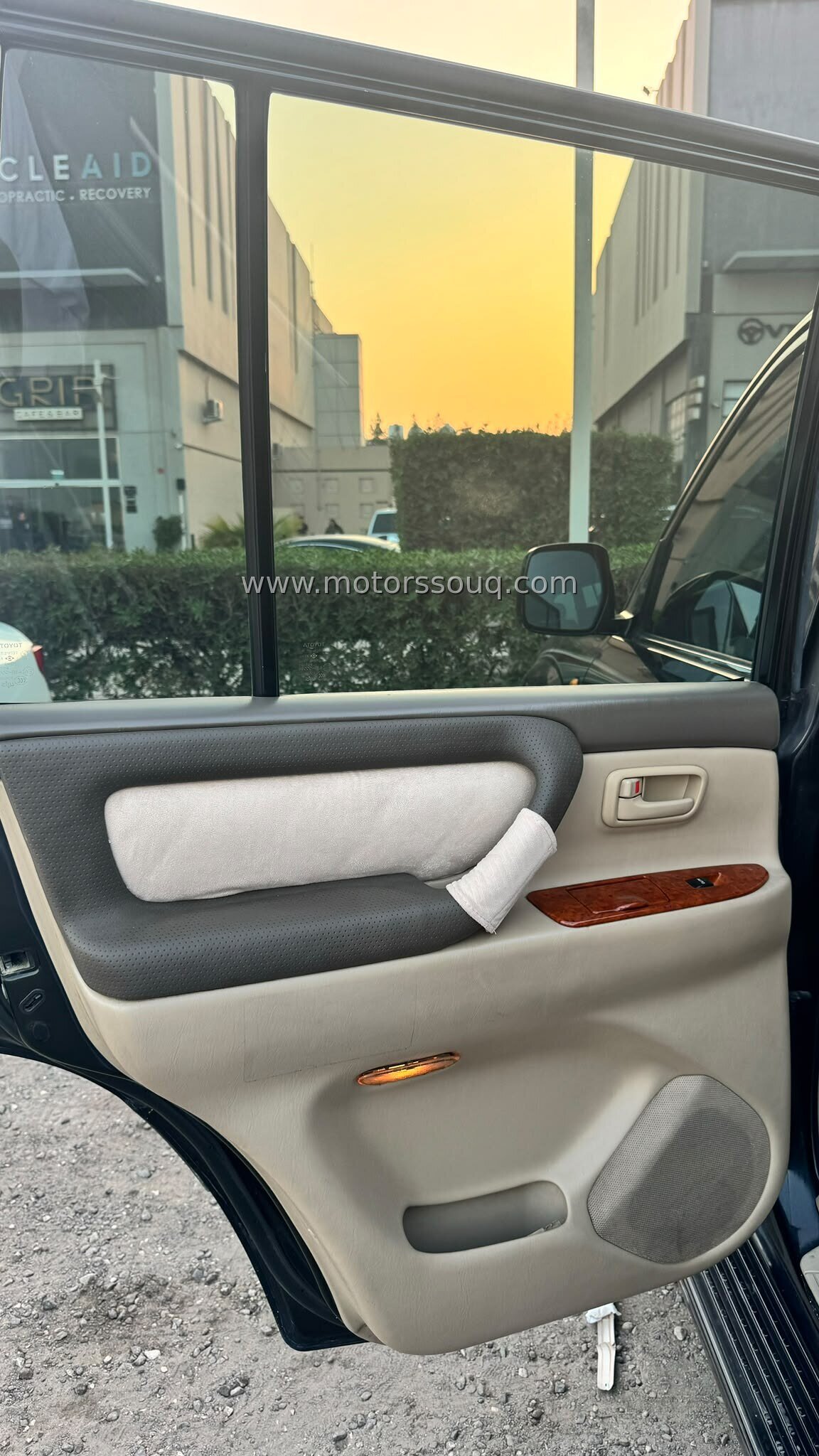 2004 Toyota Land Cruiser