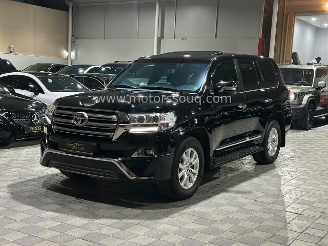 2018 Toyota Land Cruiser