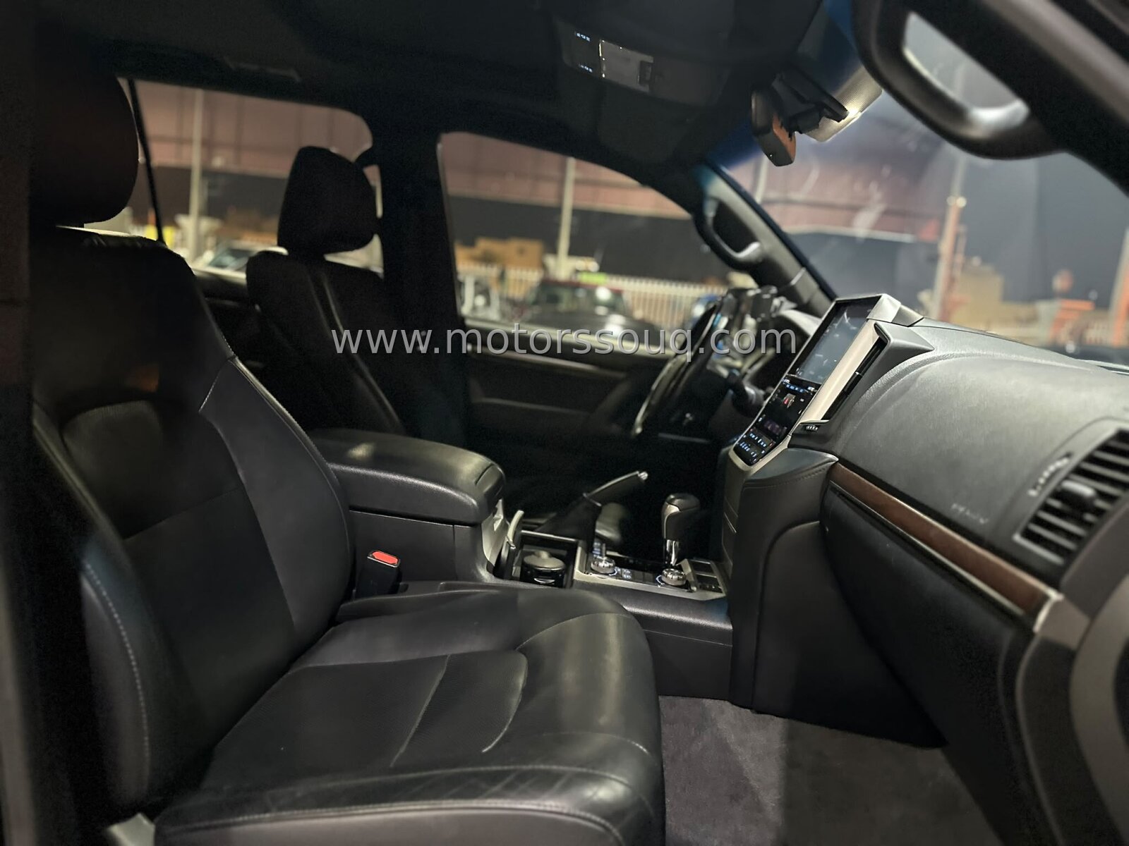 2018 Toyota Land Cruiser