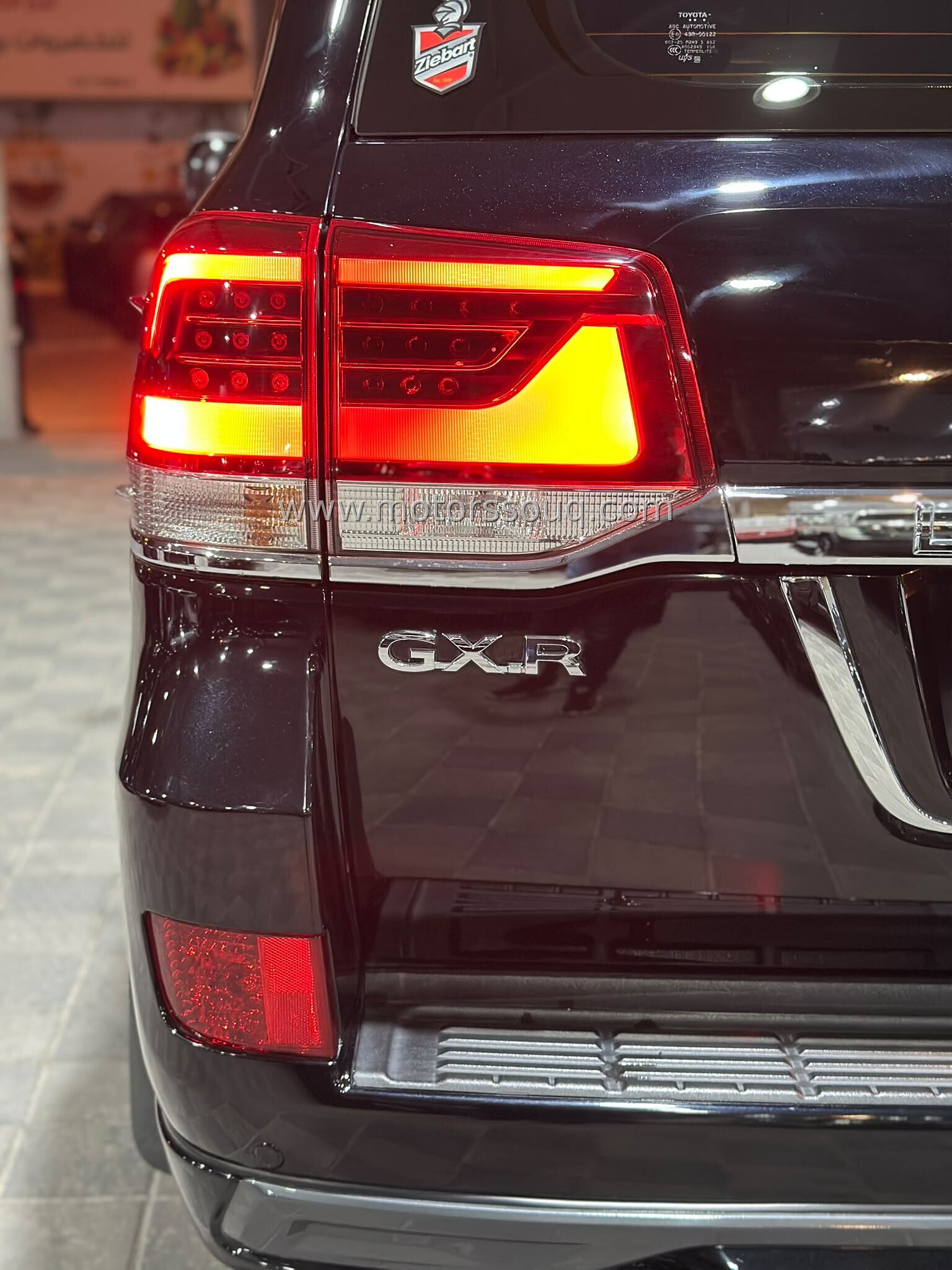 2018 Toyota Land Cruiser