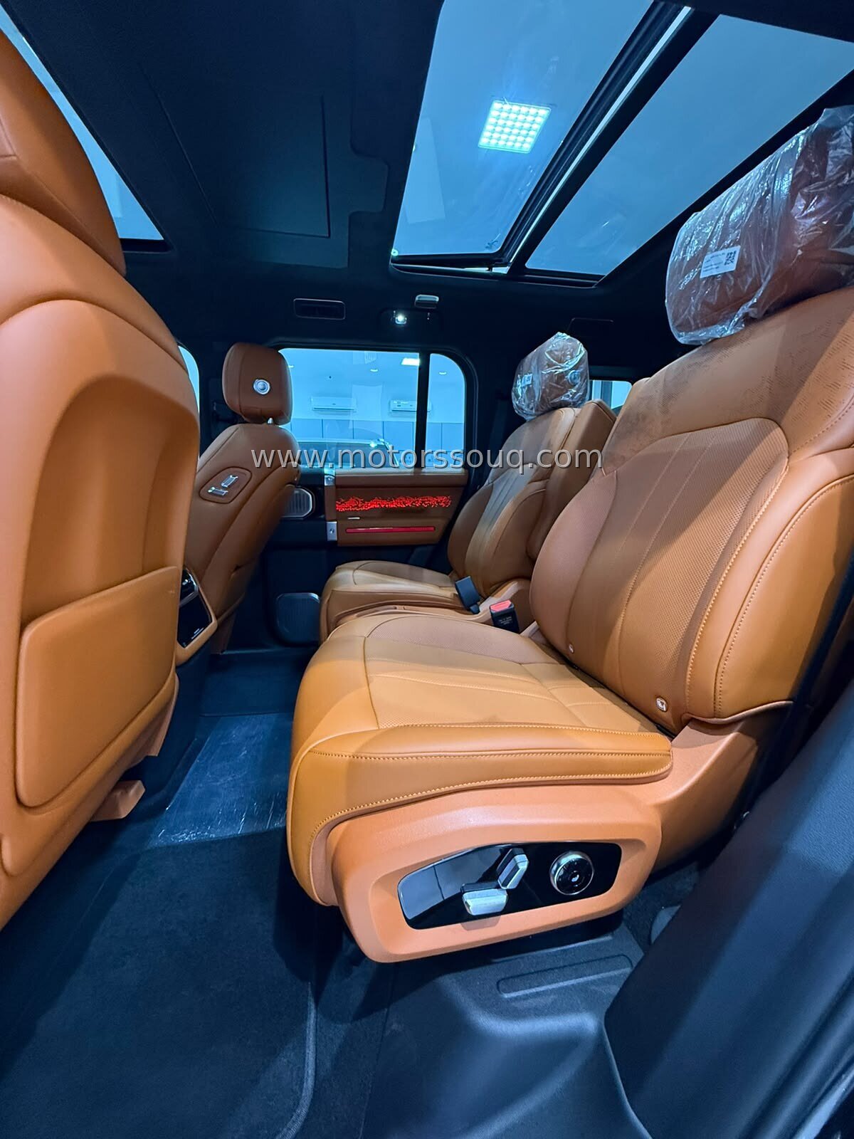 2027 Jetour G700
